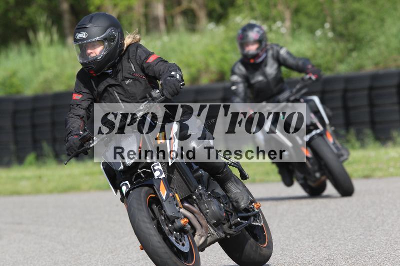 /Archiv-2025/10 23.04.2025 Cornu Master School ADR/gruen-vert/25